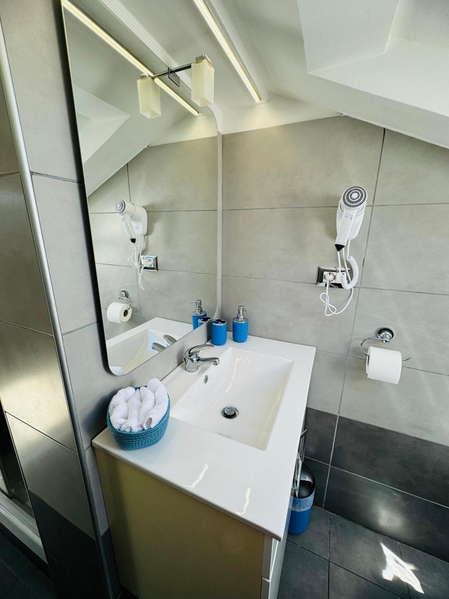 Sky Loft Apartment Алба Екстериор снимка