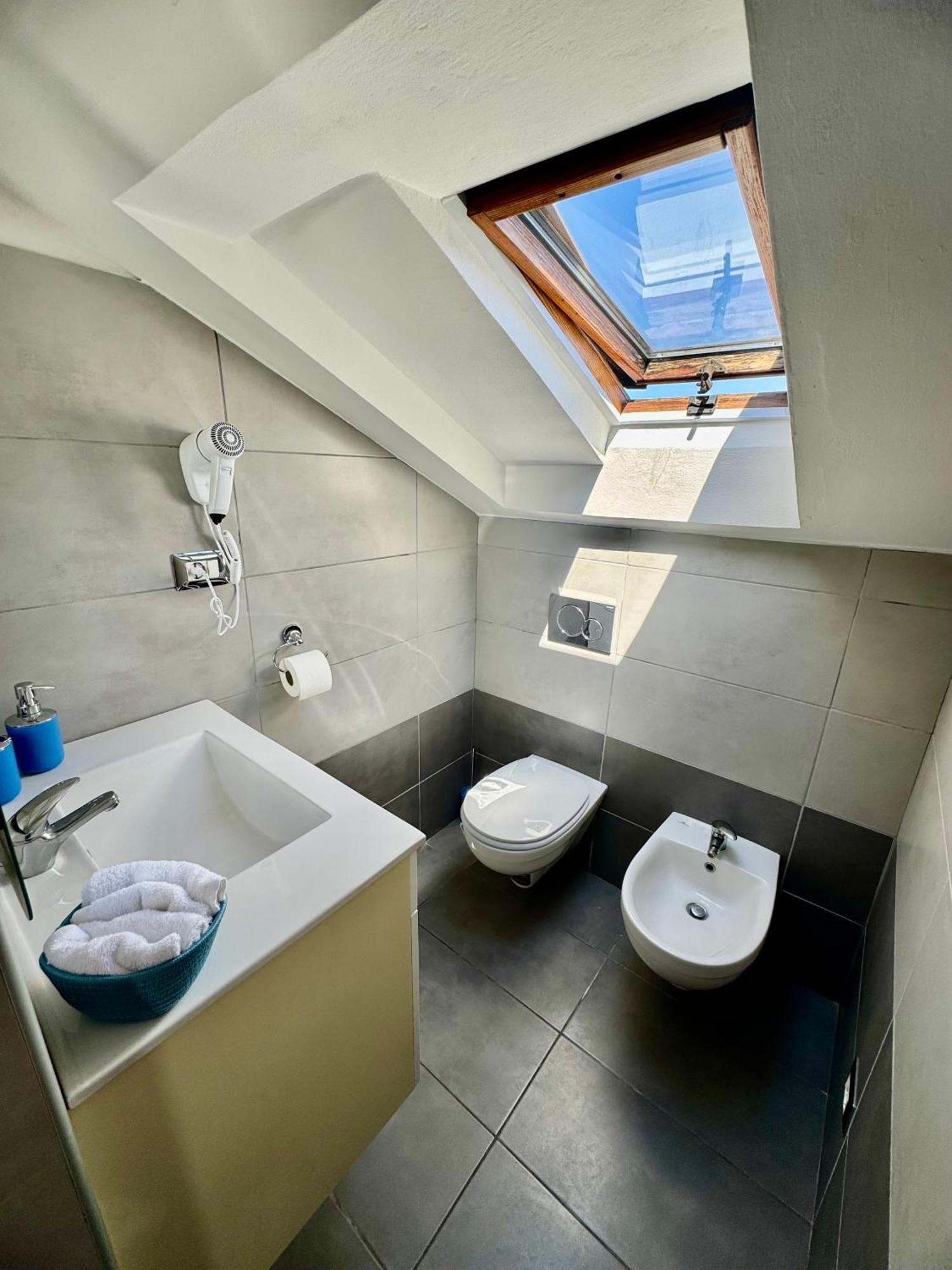 Sky Loft Apartment Алба Екстериор снимка